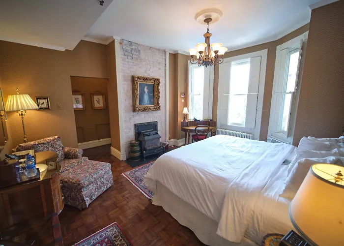 The On Negley 4* Pittsburgh