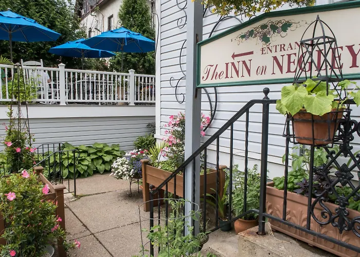 The On Negley 4* Pittsburgh